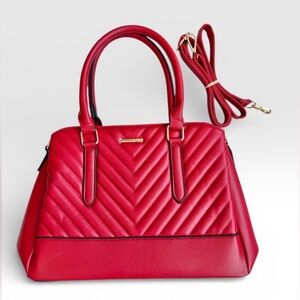 RED QUILTED BOUTIQUE CROSSBODY HANDBAG
